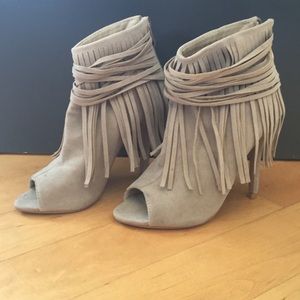 Brand new fringe booties size 5